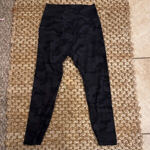 CRZ YOGA Butterluxe Crossed Black Camouflage Leggings